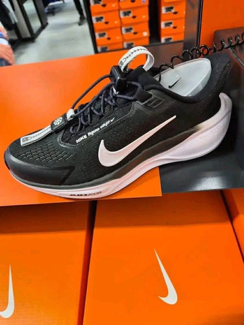 Nike Shoes Pallets for Sale - Image 4