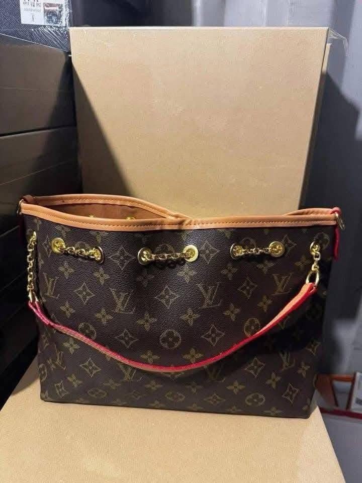 Branded Ladies Handbags Pallet – 200 Pieces Luxury Designer Bags Wholesale - Image 20
