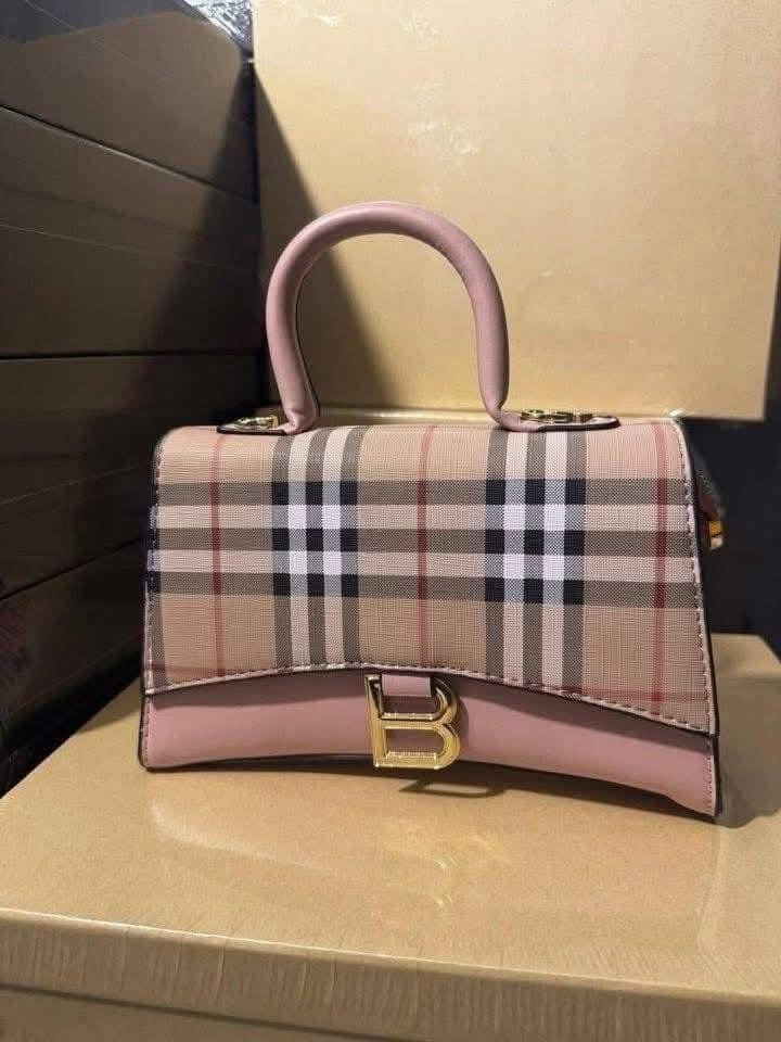 Branded Ladies Handbags Pallet – 200 Pieces Luxury Designer Bags Wholesale - Image 16