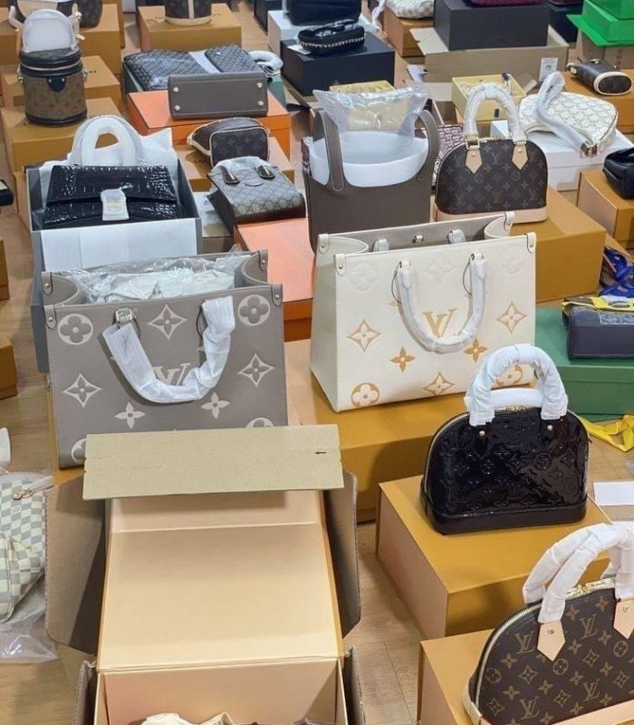 Branded Ladies Handbags Pallet – 200 Pieces Luxury Designer Bags Wholesale